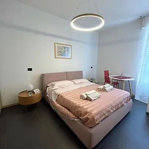 M&m Center - Modern Flat With Free Wifi-netflix And Welcome Italian Coffee Apartament